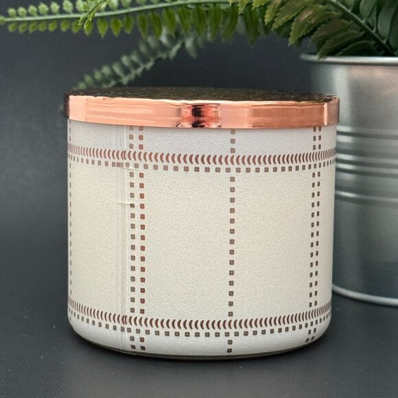 BBW Backyard Honeysuckle Bath & Body Works 3 Wick Candle - Picture 2 of 10